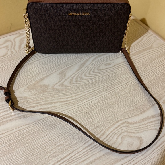 Michael Kors Jet Set Large Printed Logo Crossbody Bag Brown - Picture 7 of 9